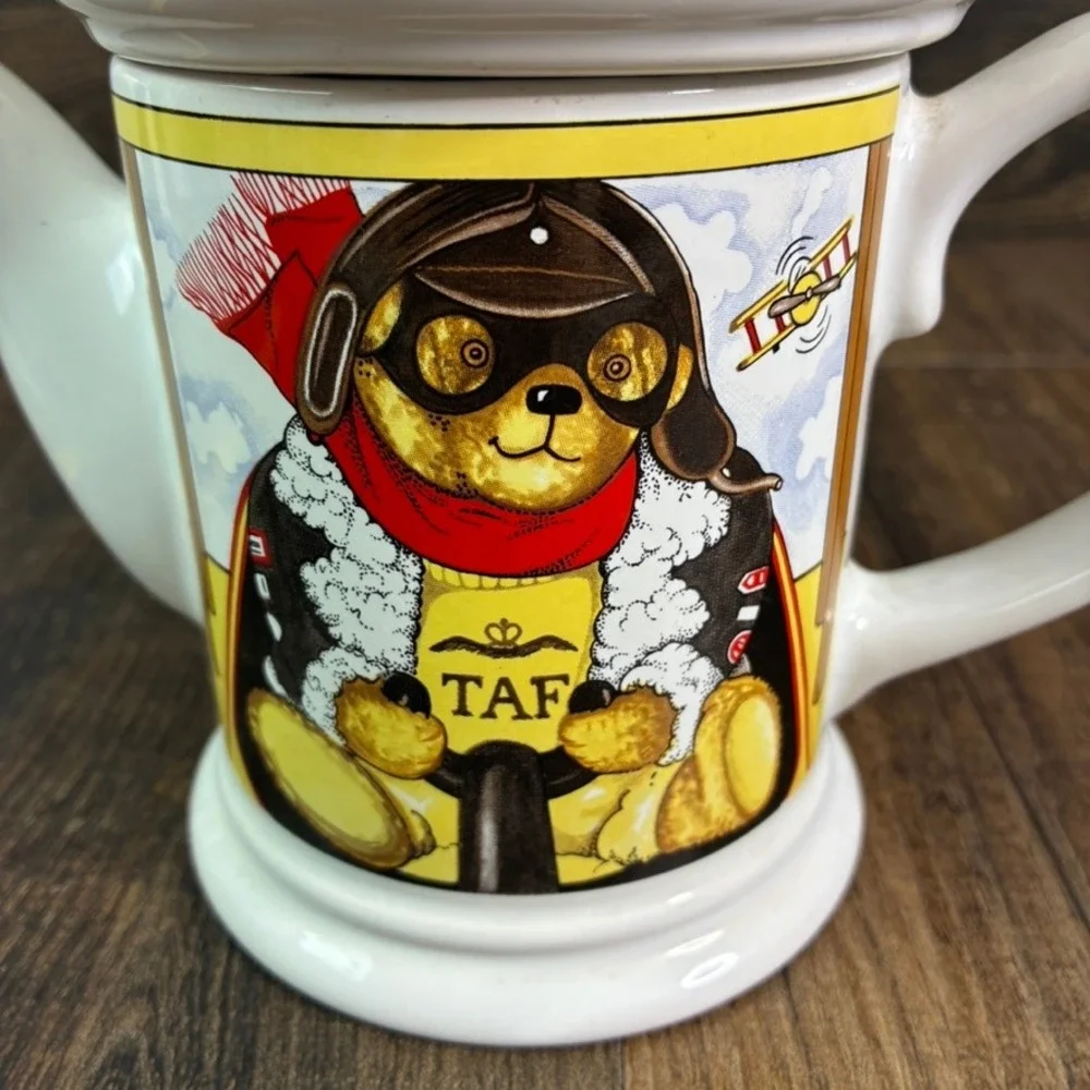 Wade Alex the Aviator Teapot Judith Wootton Made in England Bear Pilot Vintage